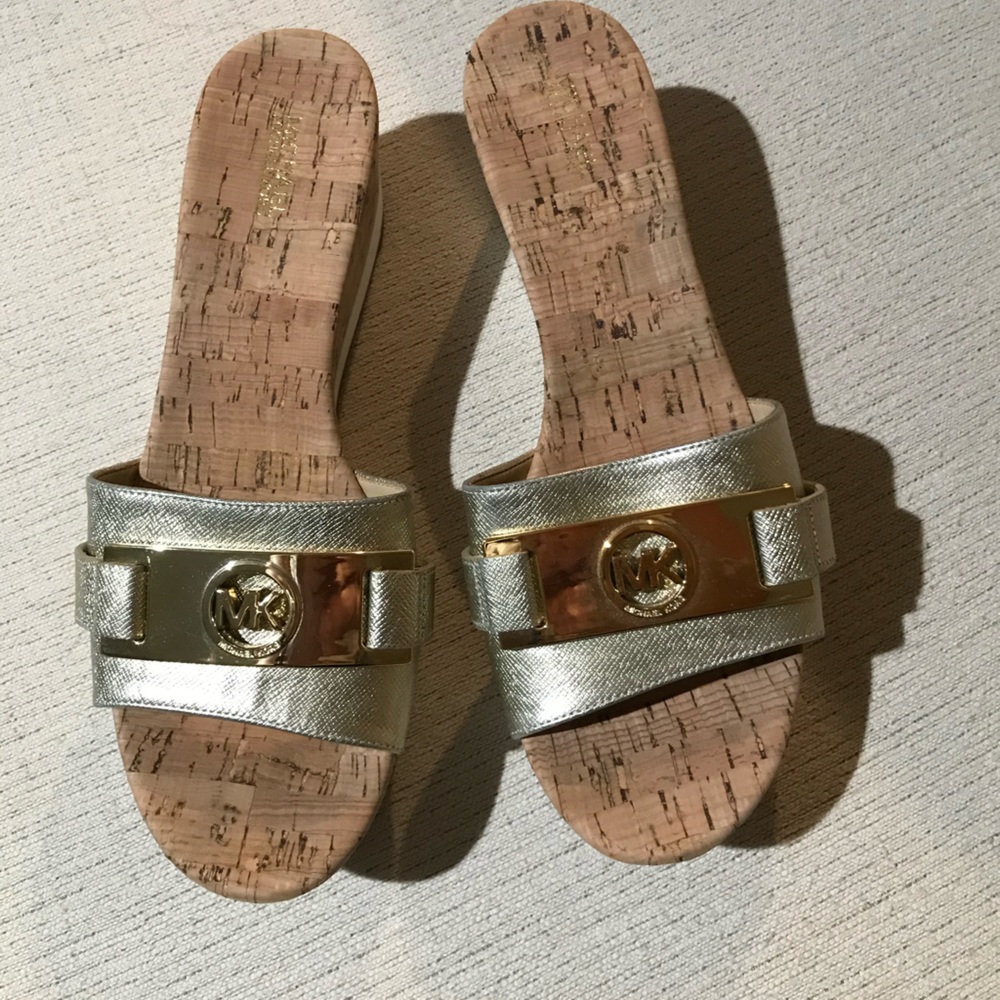Michael Kors Warren Platform Sandal / Pale Gold
